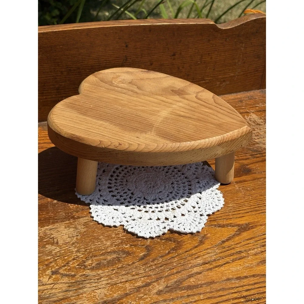 Vintage Wooden Heart Shaped Stool Plant Stand Decorative Riser Cottage Farm 9